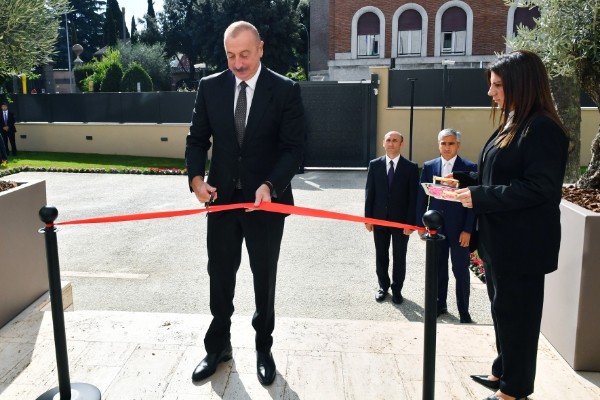 Prezident İtaliyada yeni səfirlik binasının açılışında - FOTOLAR