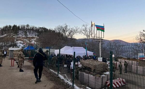 Xankəndi-Laçın yolunda sülhməramlıların daha bir avtomobili maneəsiz hərəkət edib 