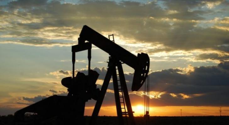 Azərbaycan gündəlik neft hasilatını daha 7 min barel azaldacaq
