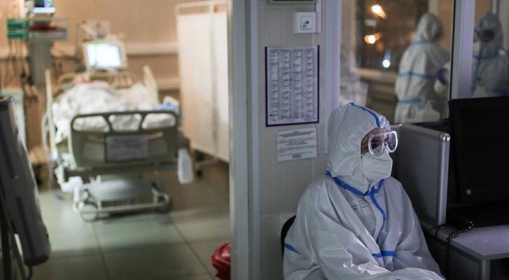 Rusiyada bir gündə 200-dən çox insan pandemiyanın qurbanı olub
