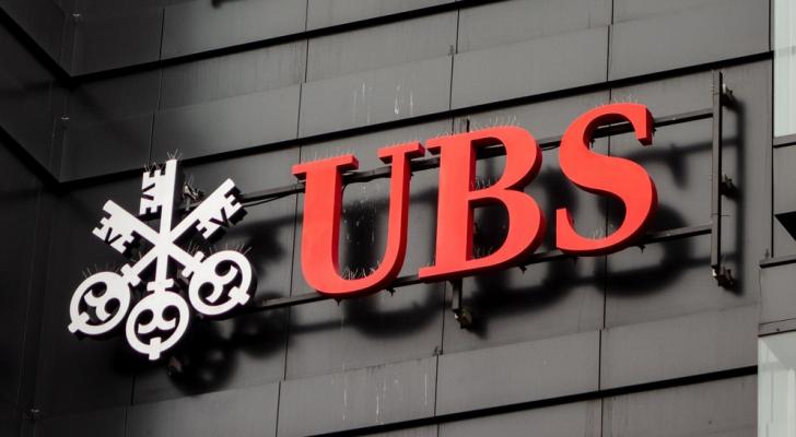 UBS-in xalis mənfəəti 11% azalıb