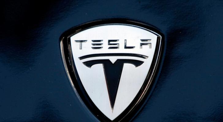 “Tesla” səhmlərini yenə də satışa çıxaracaq