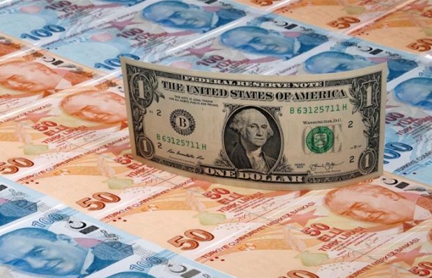 Türkiyədə dollar yenidən 17 lirəni ötdü