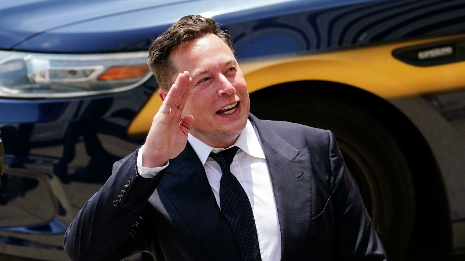 Elon Mask Twitter-i 44 milyard dollara yalnız bir şərtlə alacağını bildirib