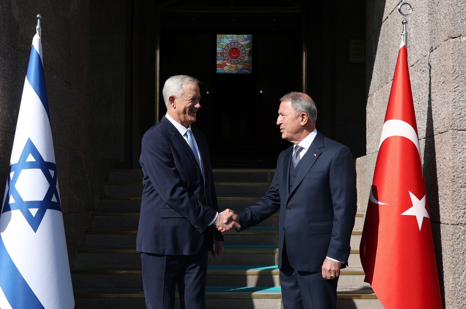 Hulusi Akar israilli həmkarı ilə danışdı