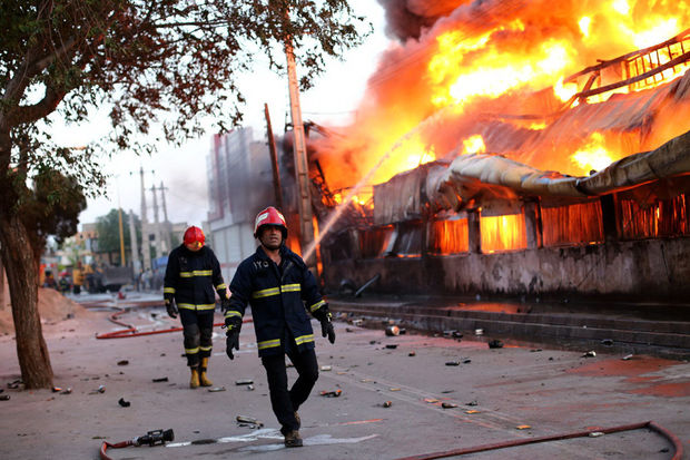 İranda fabrik yanğınında dörd nəfər ölüb