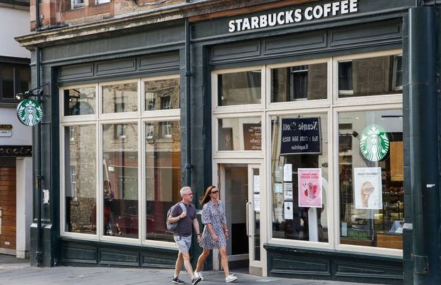 Starbucks İngiltərədən getməyi düşünür