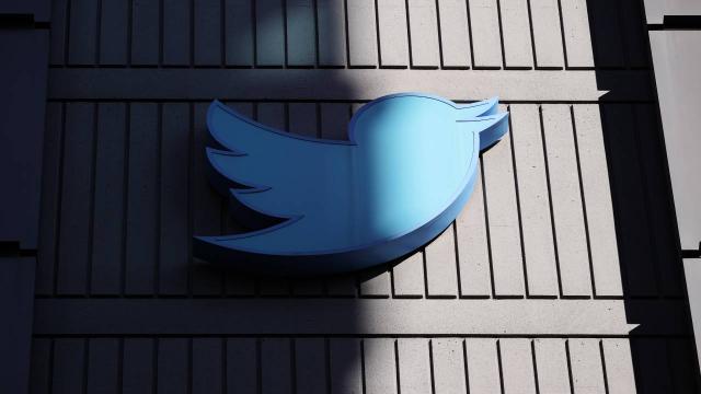 Twitter ödənişli "mavi təsdiq nişanı" statusunu yenidən işə salır