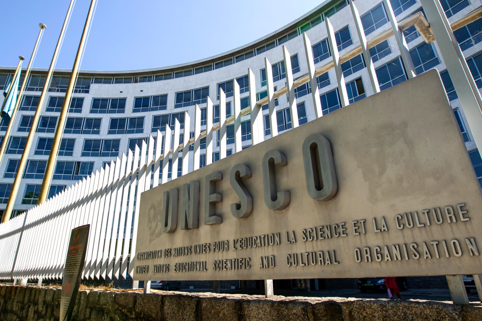 “UNESCO korrupsiya və saxtakarlıq səbəbindən dağılır”