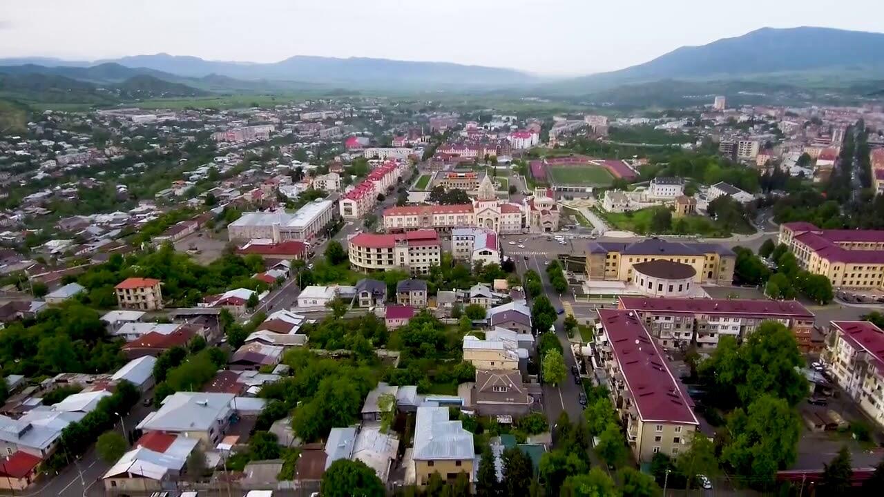 Enerjimiz yoxdur deyib, ağlayan ermənilər Xankəndidə yolka işıqlandıracaqlar