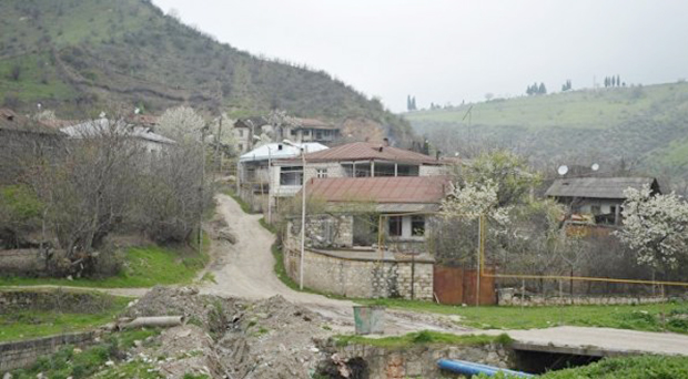 Azad olunmuş bu rayonda aqrar şəhərciyin yaradılmasına başlanılır