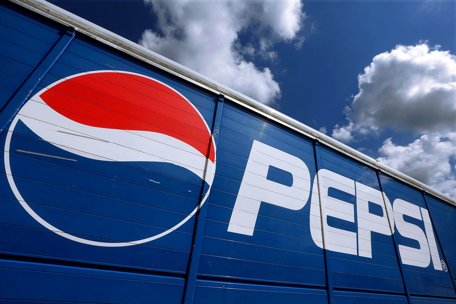 "Pepsi"nin qazancı 5% azaldı