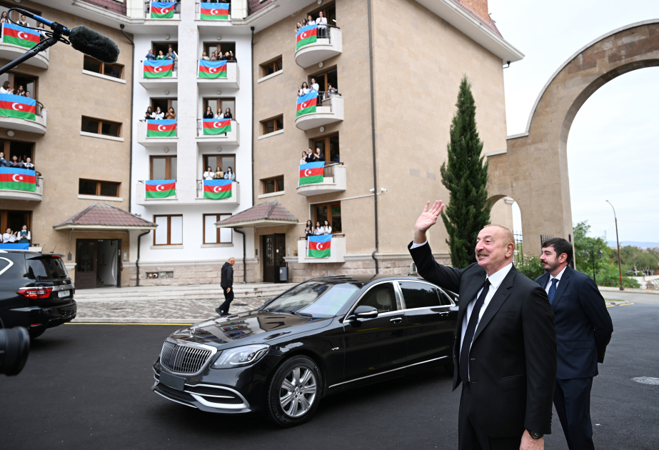 Prezident Qarabağ Universitetinin tələbə yataqxanasının təmirdən sonra açılışında iştirak edib - YENİLƏNİB