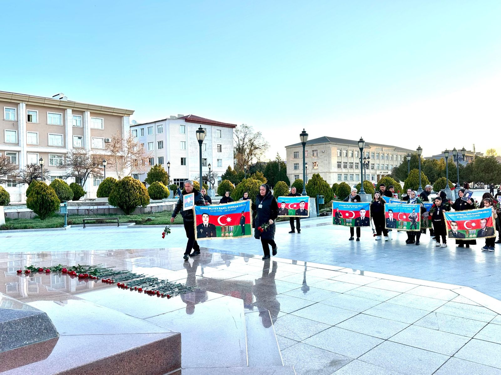 27 şəhid ailəsi üzvü Naxçıvandan Şuşaya yola düşüb