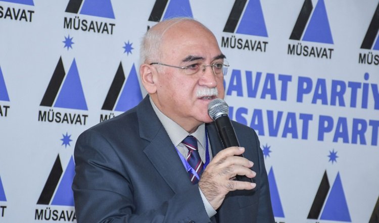 İsa Qəmbər Müsavat Partiyasının başqanı seçilib