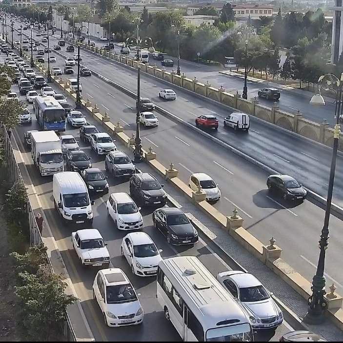 Bakıda hazırda sıxlıq müşahidə olunan yollar açıqlanıb