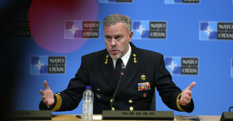 NATO admiralı Rusiya ilə Çini Arktikada münaqişə təhlükəsi adlandırıb