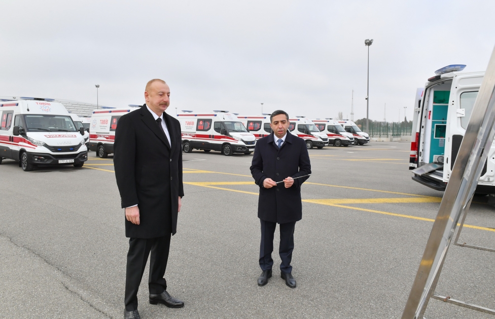 Prezident yeni alınmış müasir təcili tibbi yardım avtomobilləri ilə tanış olub - YENİLƏNİB