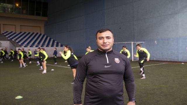 Siyasət Əsgərov Türkiyə klubundan ayrıldı