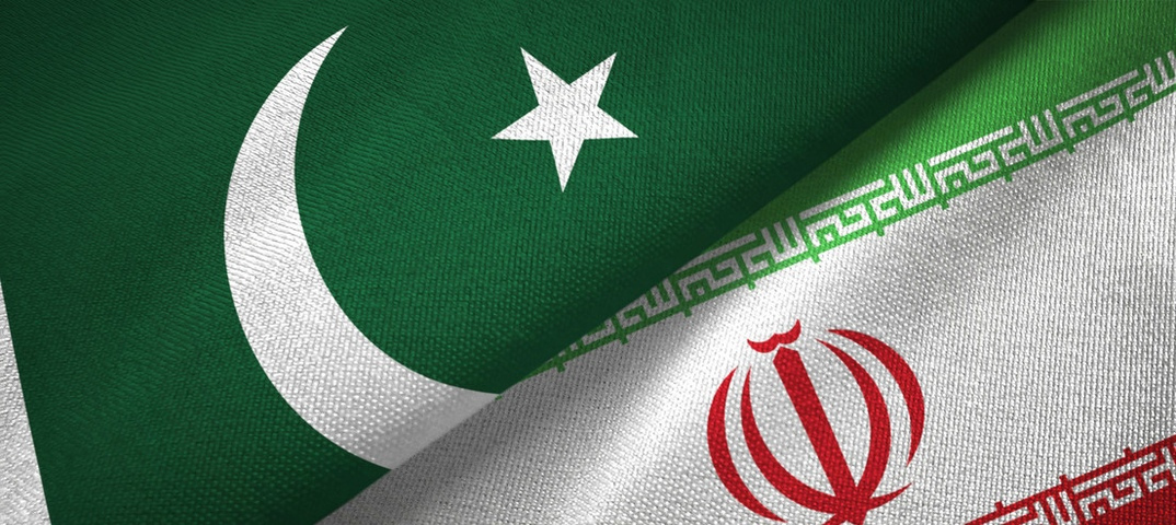 İran və Pakistan diplomatik münasibətləri bərpa etdi