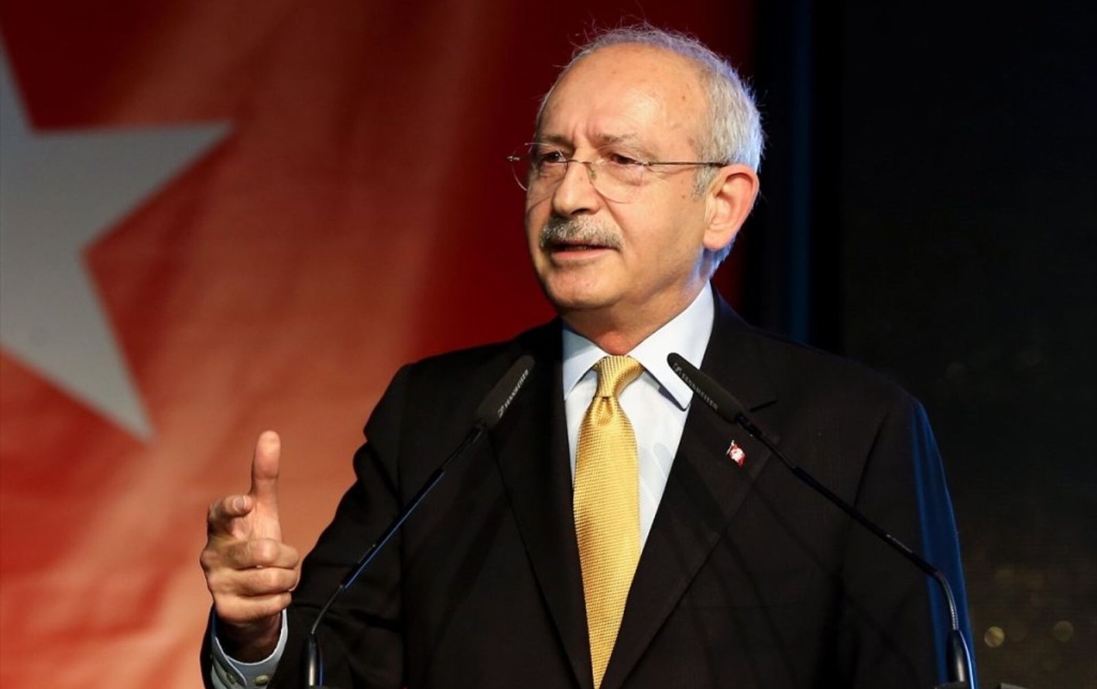 Kılıçdaroğlu CHP-nin yeni liderini təbrik edib