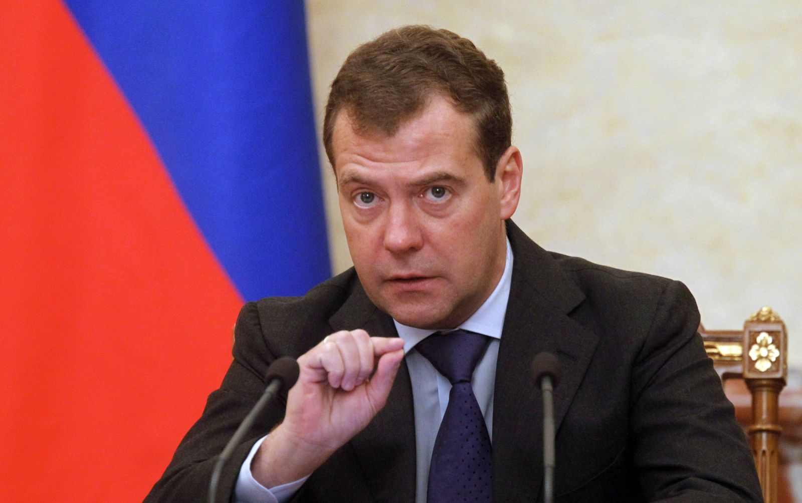 Dmitri Medvedev: Almaniya Rusiya ilə müharibəyə hazırlaşır