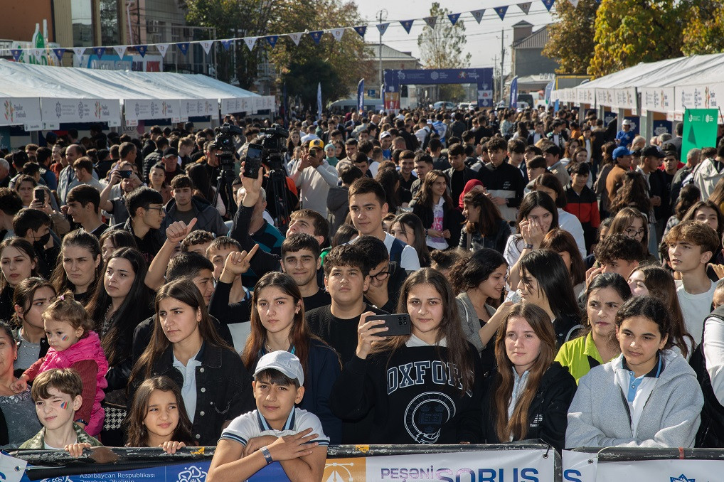 Peşələr Festivalı: on minlərlə insan düzgün peşə seçiminə dair məlumatlandırılıb