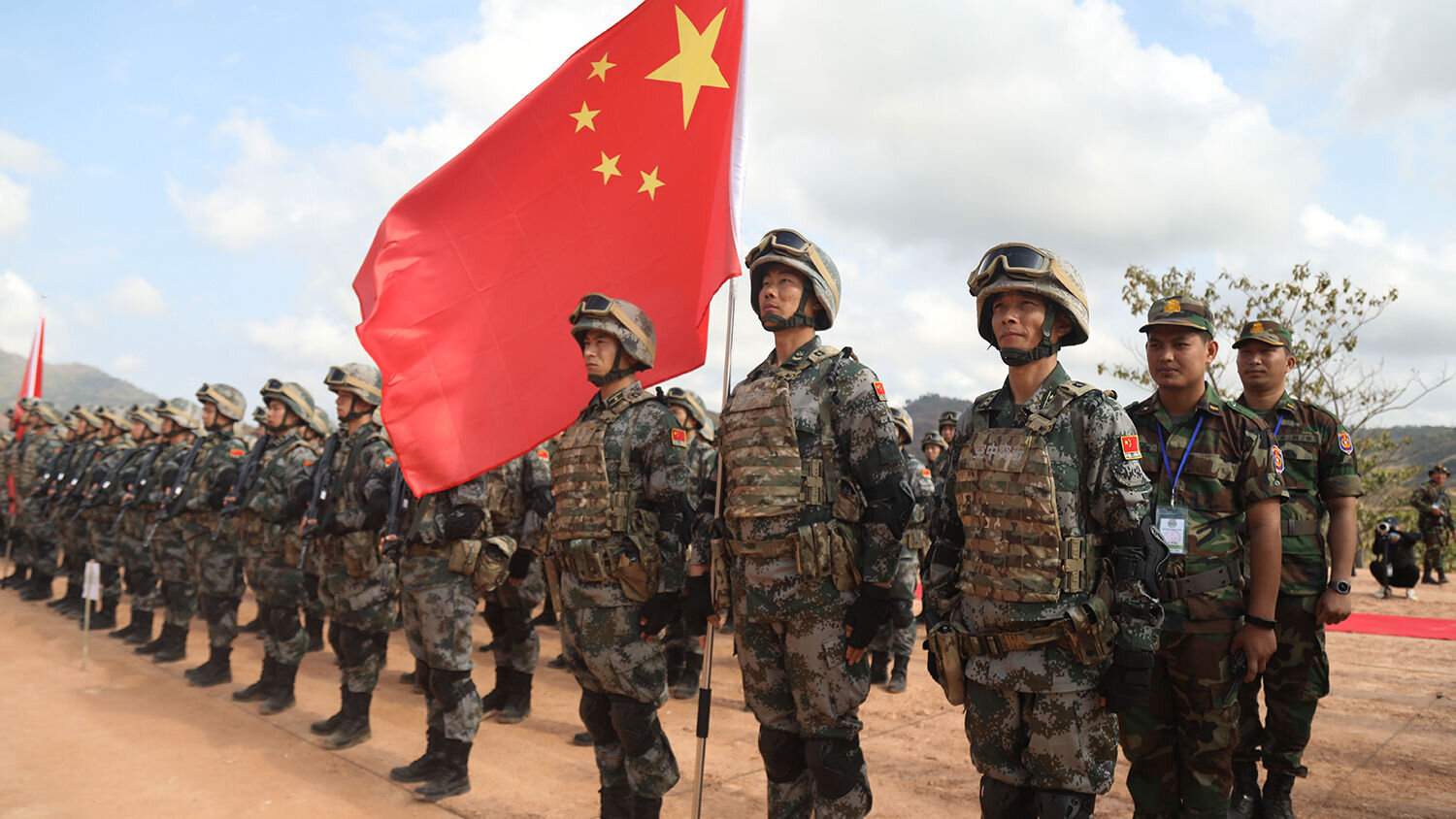 Çin hərbi büdcəsini 230 milyard dollara çatdıracaq