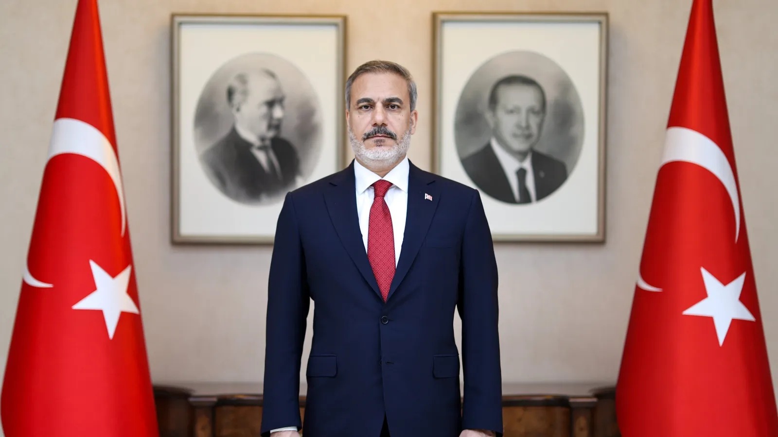 Hakan Fidan Rəşid Meredovla regional məsələləri müzakirə edəcək