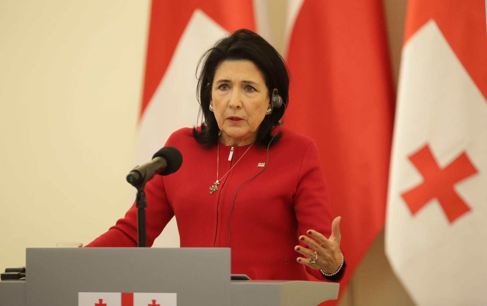 Gürcüstan Prezidentinin impiçmenti baş tutmayıb