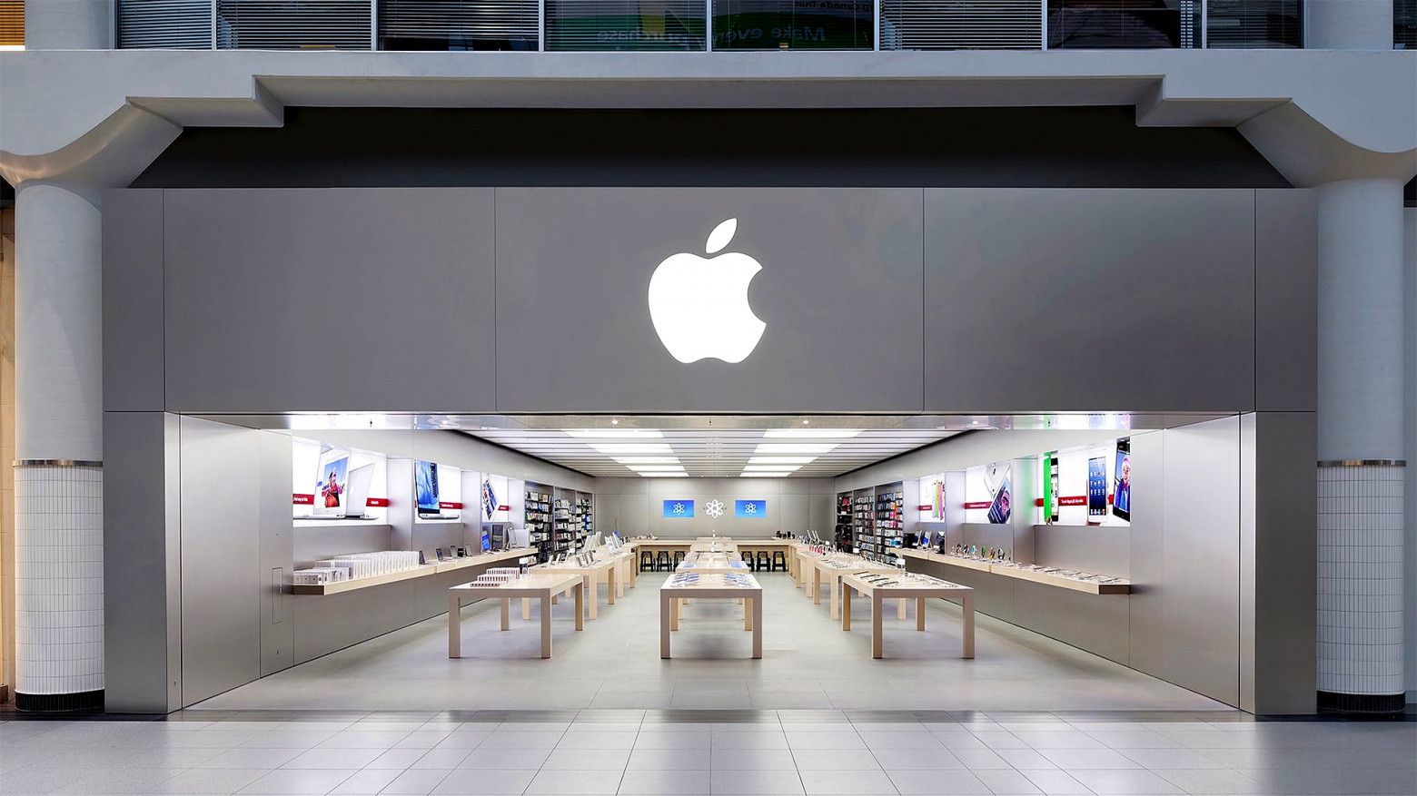 "Apple" rekord sayda "iPhone" satmağı planlaşdırır