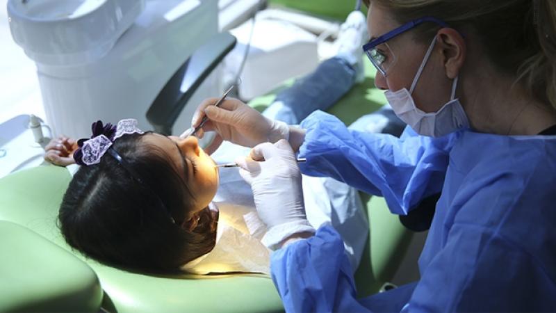 Dünyanın ilk diş çıxarma dərmanı insanlarda sınaqlara başlayır