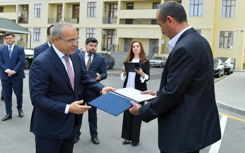 Neftçilərə yeni mənzillər təqdim edilib