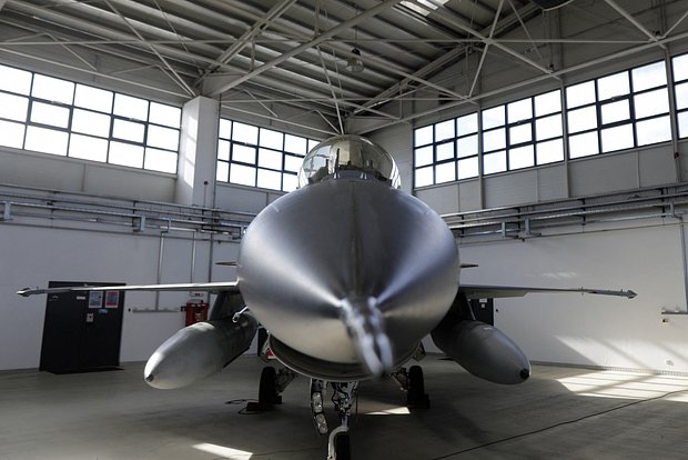 Niderland Ukraynaya F-16 qırıcıları ilə Rusiyanı vurmağa icazə verib