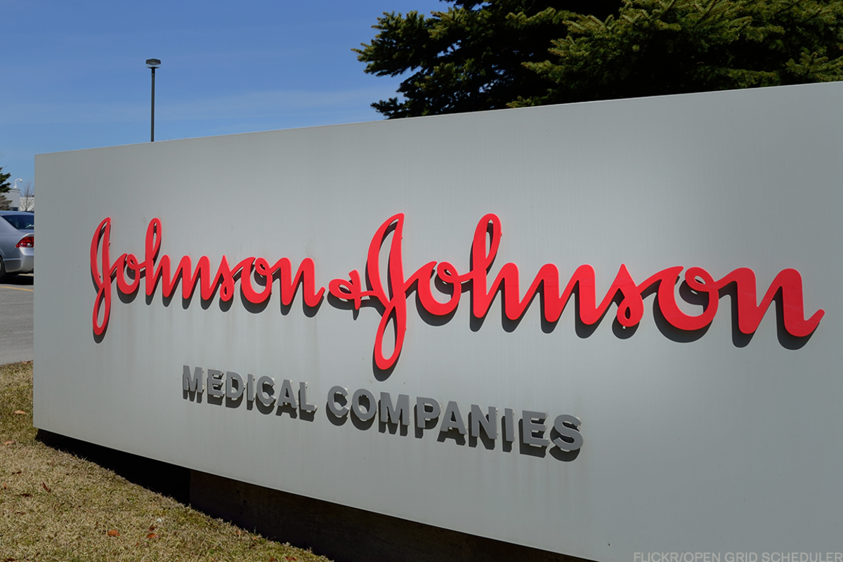 "Johnson & Johnson"un gəliri artıb