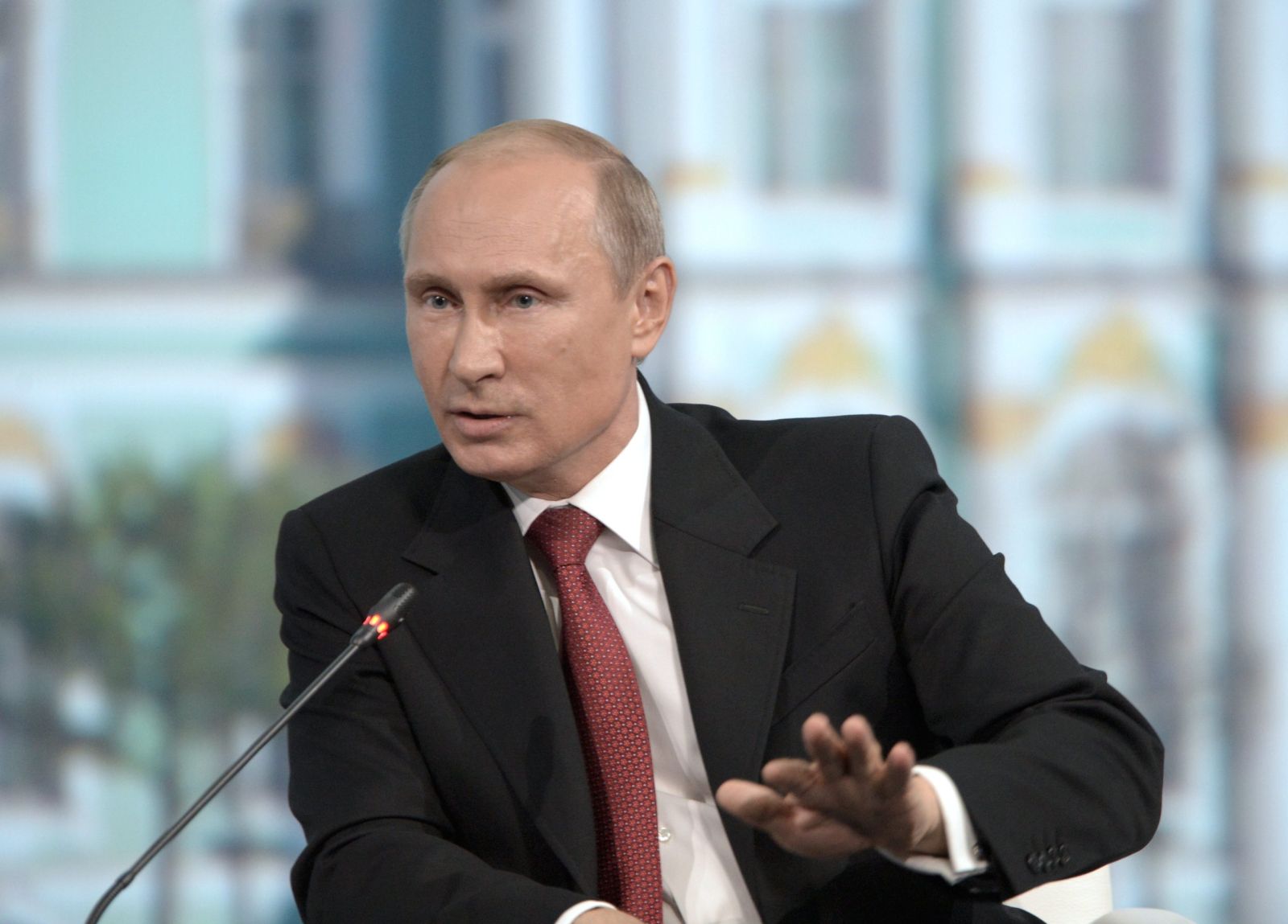 Putin: "Ukrayna artıq heç bir silah istehsal etmir"