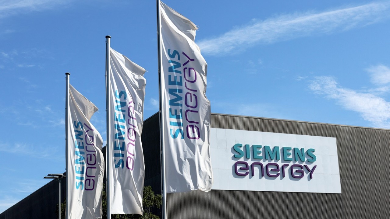 “Siemens Energy” üçüncü maliyyə rübündə xalis zərərini kəskin azaldıb