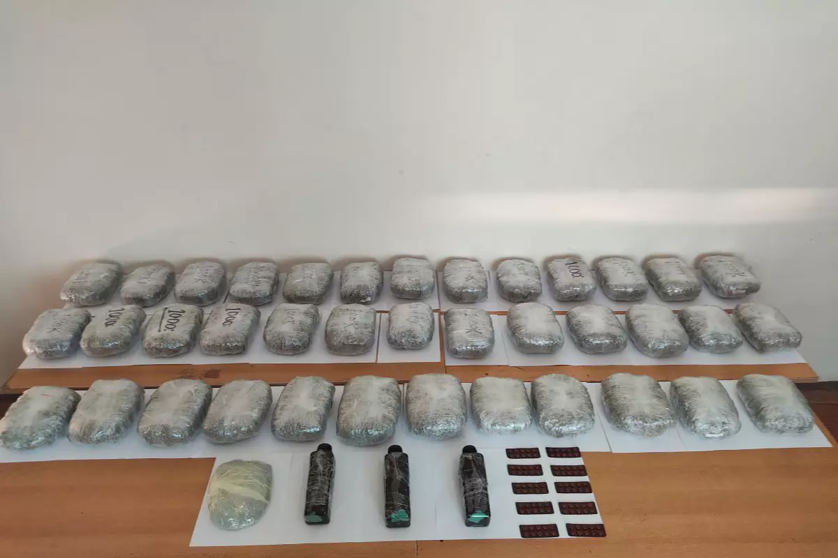 İrandan Azərbaycana 42 kq narkotik keçirilməsinin qarşısı alınıb - FOTO