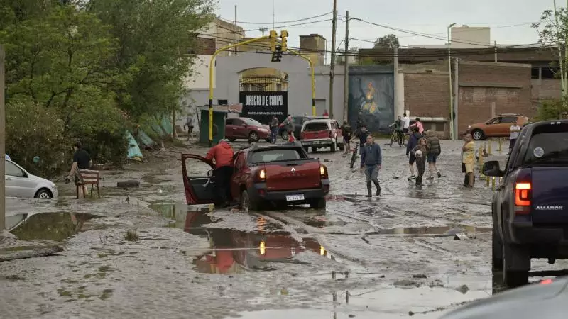 Argentinada güclü yağışlar 10 nəfərin ölümünə səbəb oldu