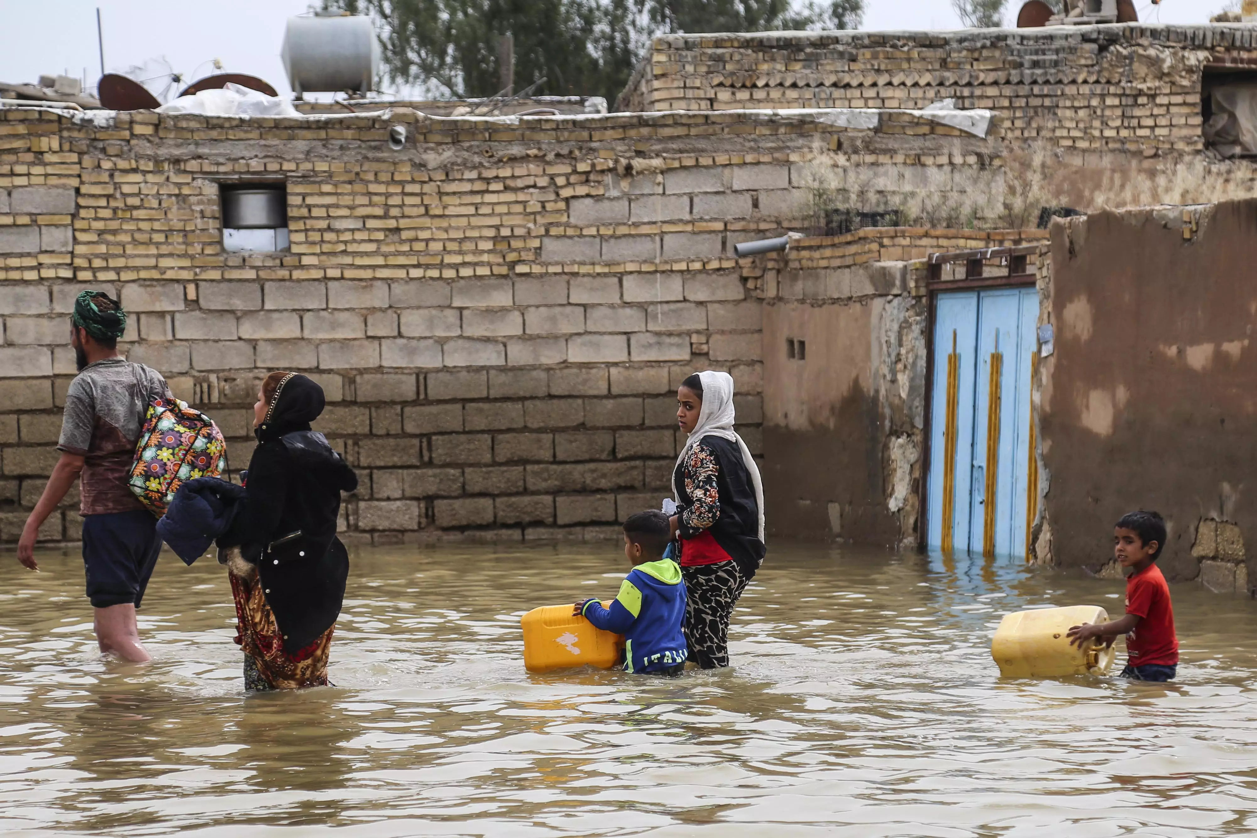 İranda daşqın: 40-a yaxın insan yaralandı