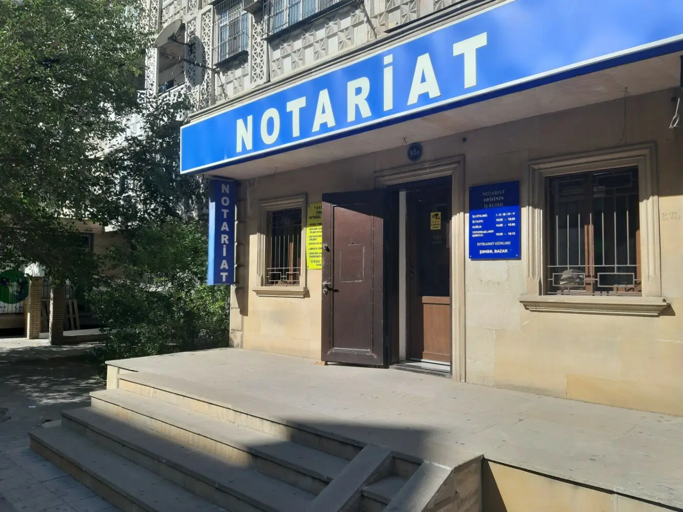 Bayram günləri notarius işləyir?