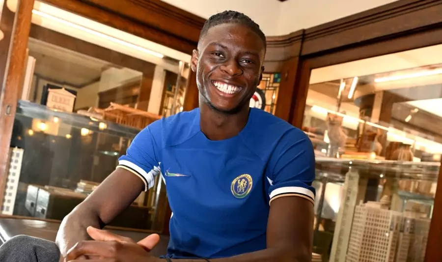 "Çelsi" Fransadan 27 milyon avroya futbolçu aldı