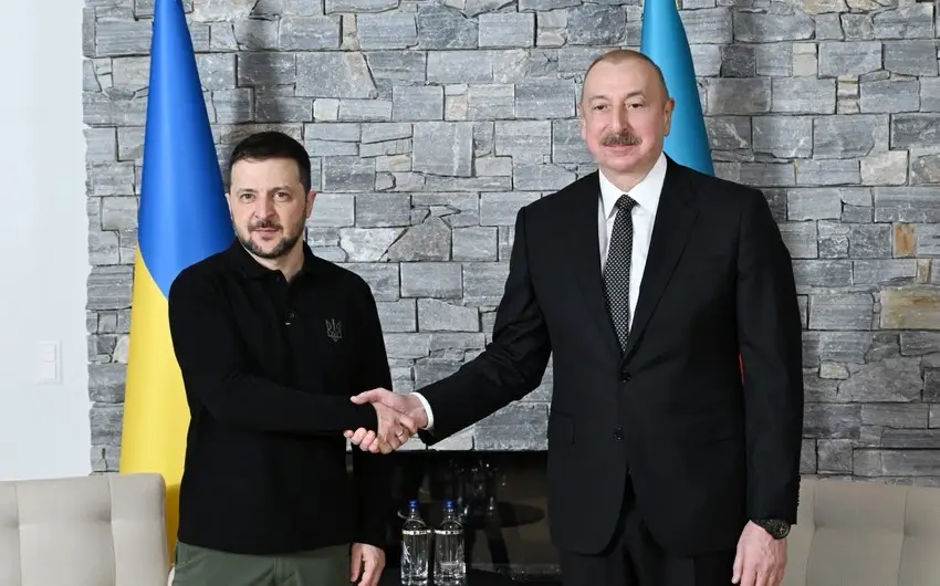İlham Əliyev Volodimir Zelenskini təbrik edib