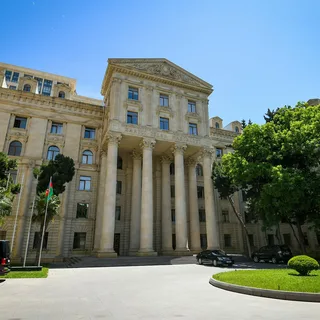 XİN Azərbaycan bayrağının Ermənistanda və Fransada yandırılması ilə bağlı bəyanat yayıb