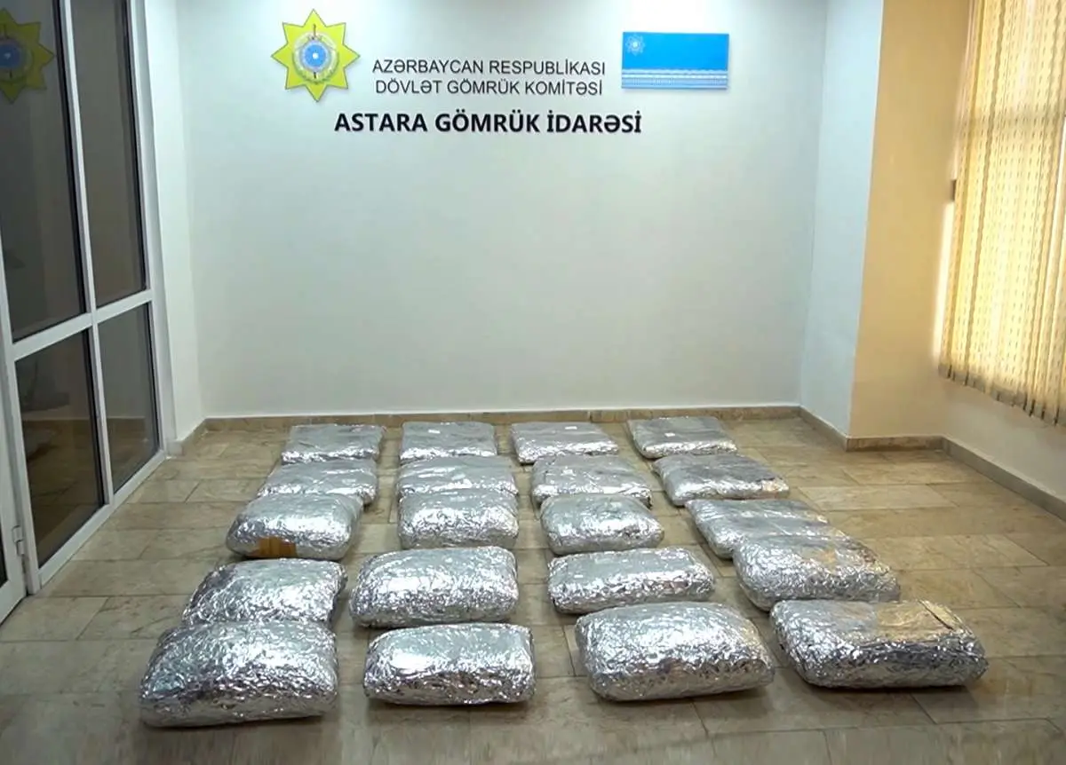 "Çay" yükünün içərisində 105 kiloqramdan artıq narkotik vasitə aşkar edilib - FOTO
