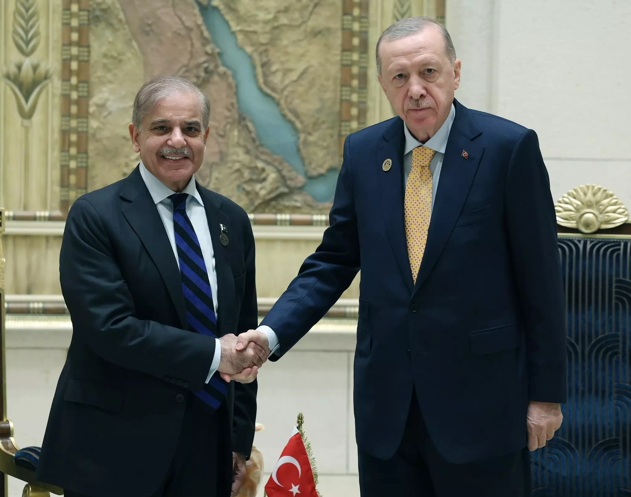 Türkiyə prezidenti Pakistan baş naziri ilə görüşüb