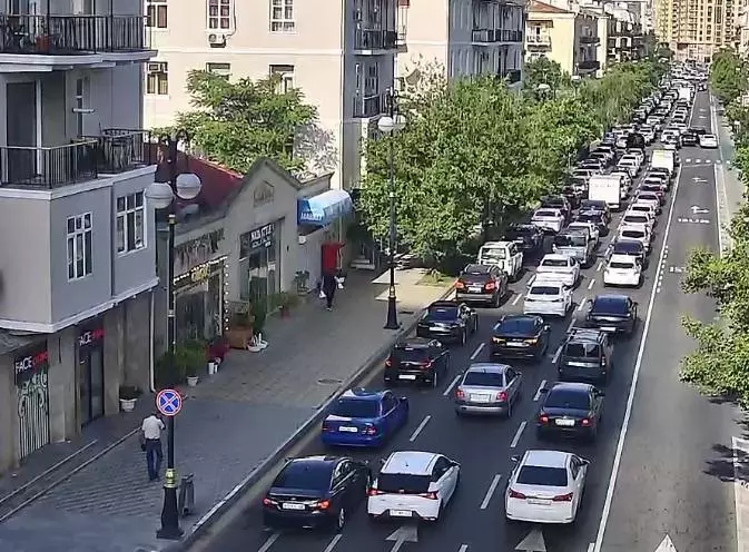 Bakıda hazırda bəzi yollarda sıxlıq müşahidə olunur