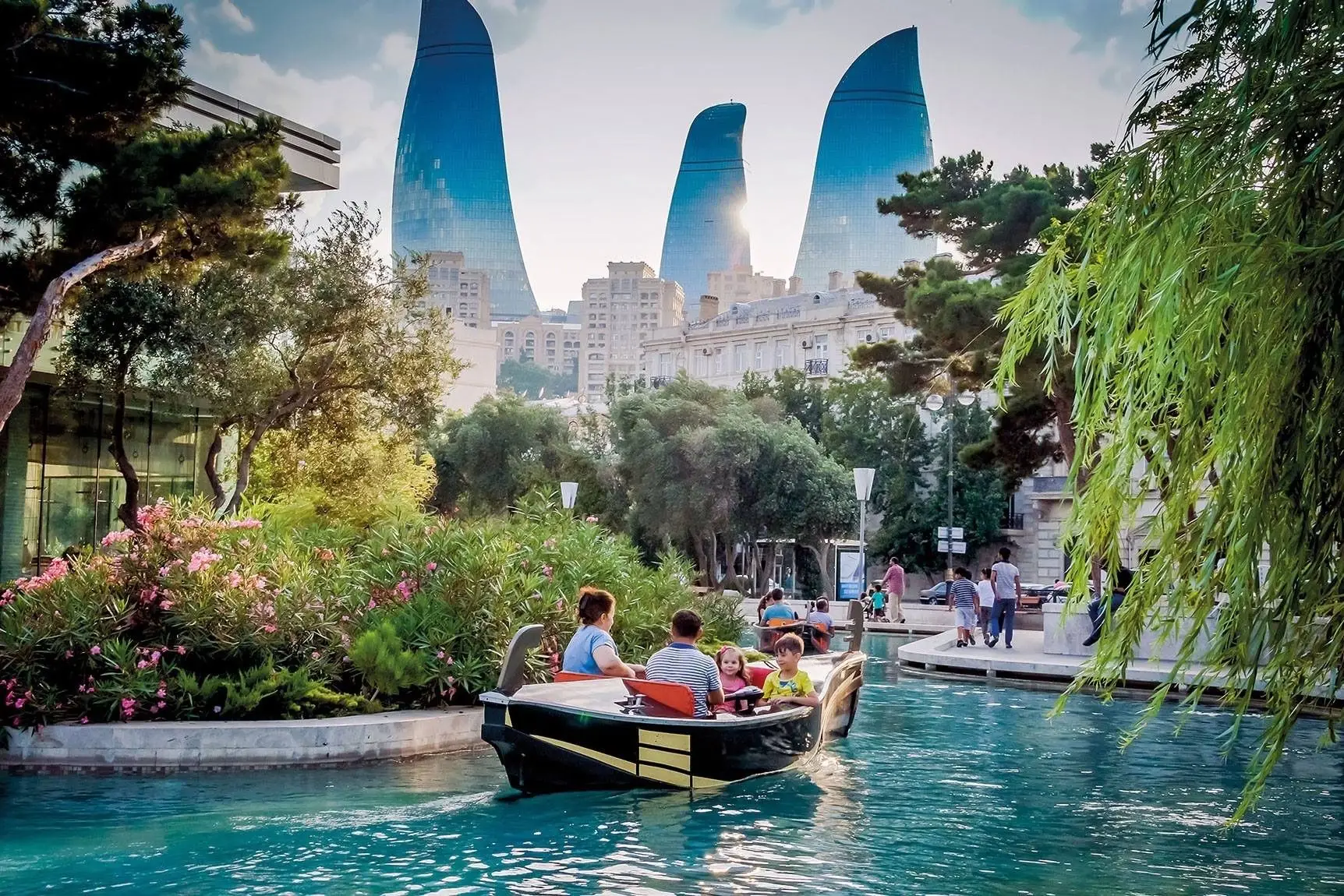 Qərbi Avropa ölkələrindən Azərbaycana gələn turistlərin sayı açıqlanıb