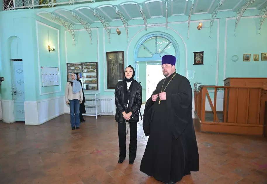 Birinci vitse-prezident Gəncədə Aleksandr Nevski adına Rus Pravoslav kilsəsində olub - FOTO