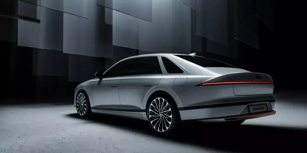 "Hyundai" 99 mindən çox avtomobili geri çağırıb